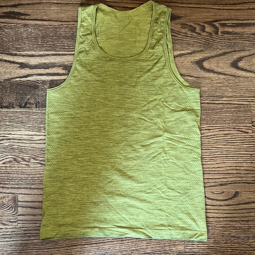 Lululemon Metal Vent Tank Top Small